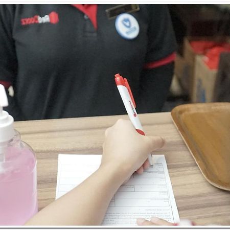 红多兹伊斯兰酒店-近玛琅赛车场 外观 照片